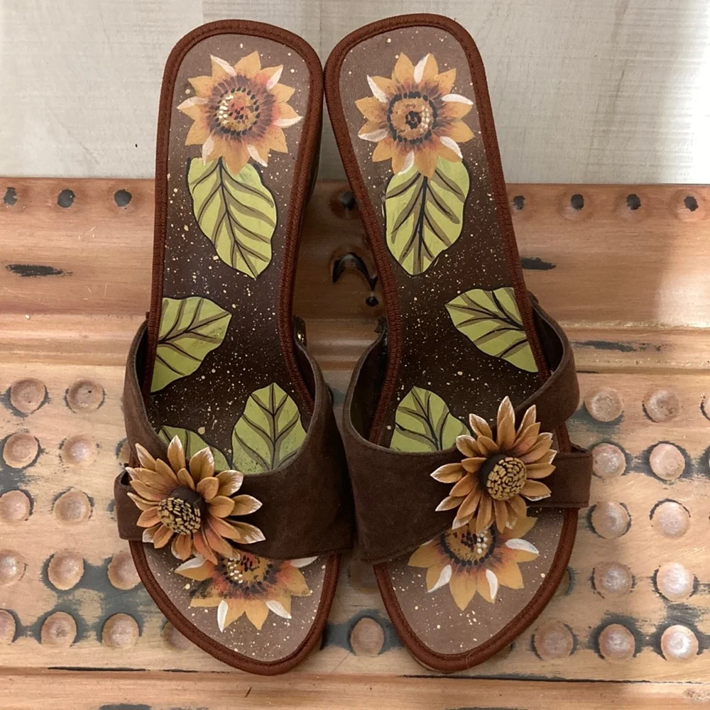 Cottage Core Sunflower Sandals Heels 9 - Picture 6 of 15